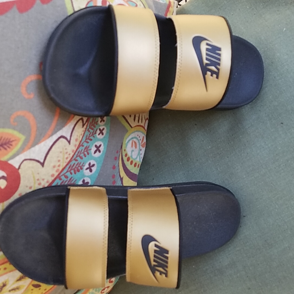 Nike Offcourt Slides